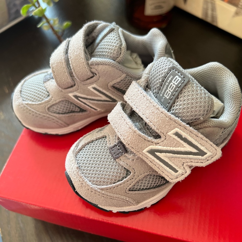 Brand new in box size infant 4 grey New Balances